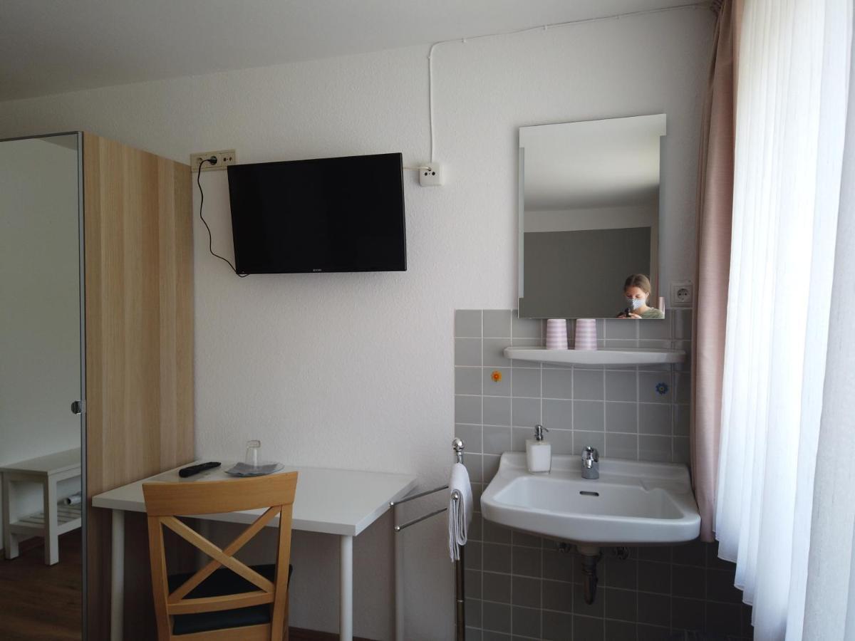 沃尔德大街酒店 Rengsdorf 外观 照片